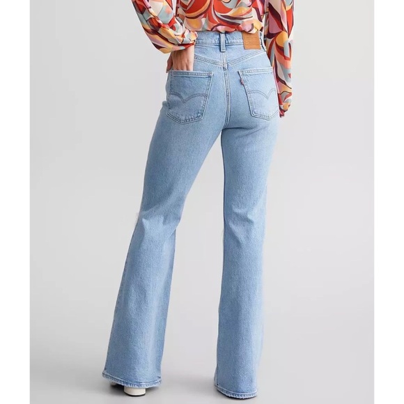 NEW Levi's Premium 70s High Rise Flare Jeans - Picture 11 of 13